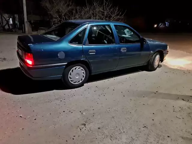 Opel Vectra A, 1995 1, avtobaza.tj Opel Vectra A, 1995 1, avtobaza.tj