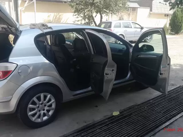 Opel Astra H, 2010 1, avtobaza.tj