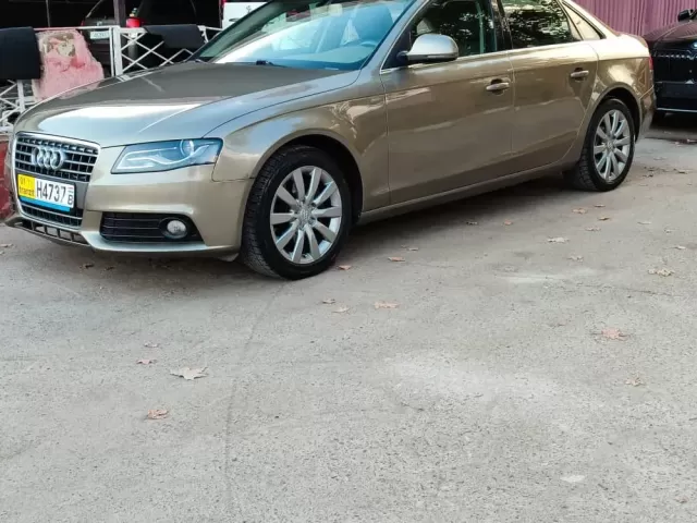 Audi A4, 2010 1, avtobaza.tj