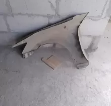 Крило прави. Лексус GS.2014 сол в Душанбе