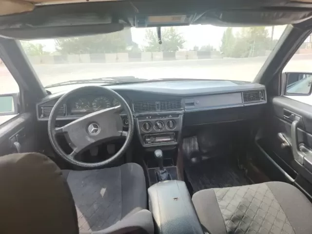 Mercedes-Benz E class, 1992 1, avtobaza.tj