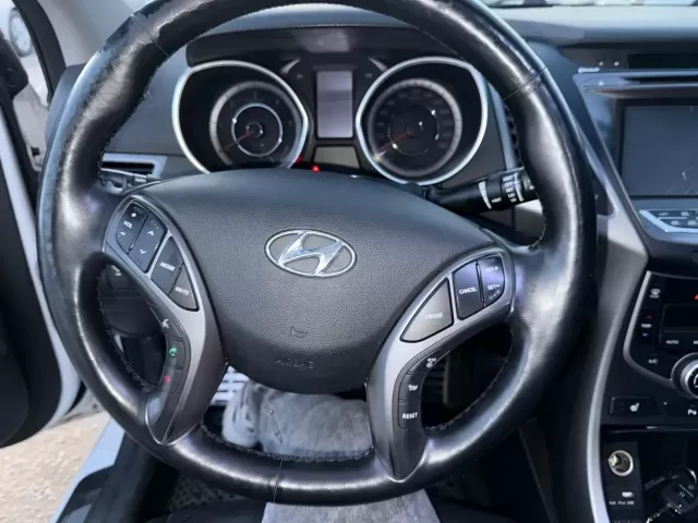 Hyundai Avante, 2014 1, avtobaza.tj