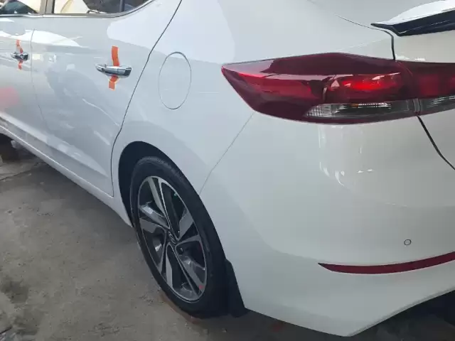 Hyundai Avante, 2015 1, avtobaza.tj