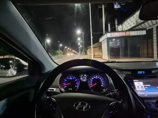 Hyundai Avante, 2014 1, avtobaza.tj
