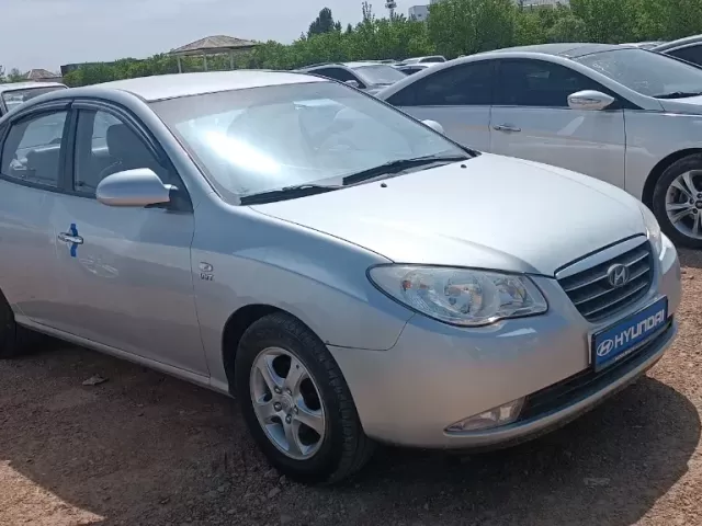 Hyundai Avante 1, avtobaza.tj