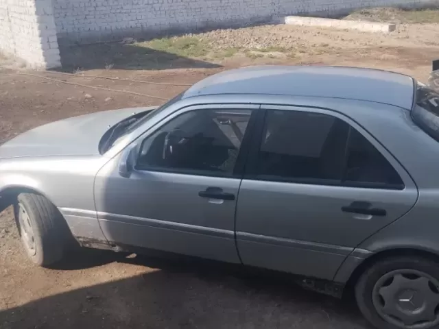 Mercedes-Benz E class 1, avtobaza.tj