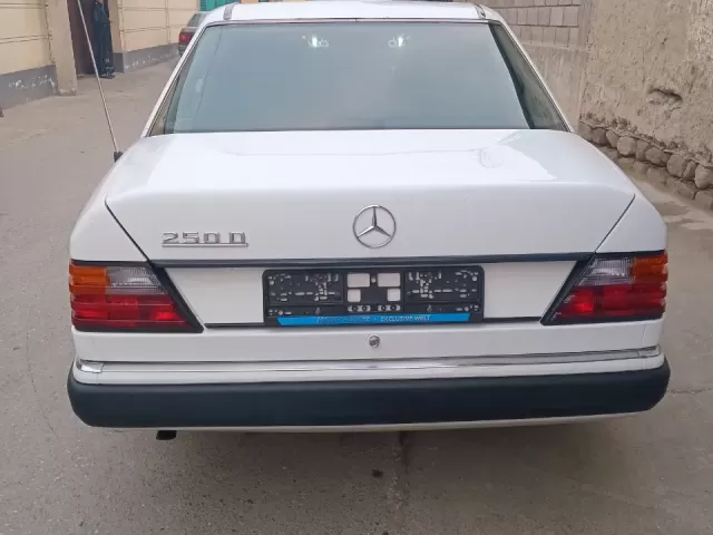 Mercedes-Benz W124 1, avtobaza.tj