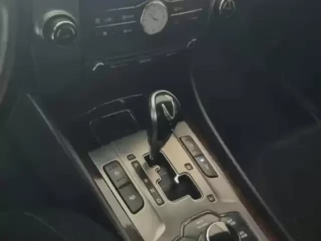 Hyundai Equus, 2010 1, avtobaza.tj