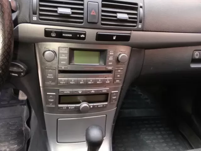 Toyota Avensis 1, avtobaza.tj