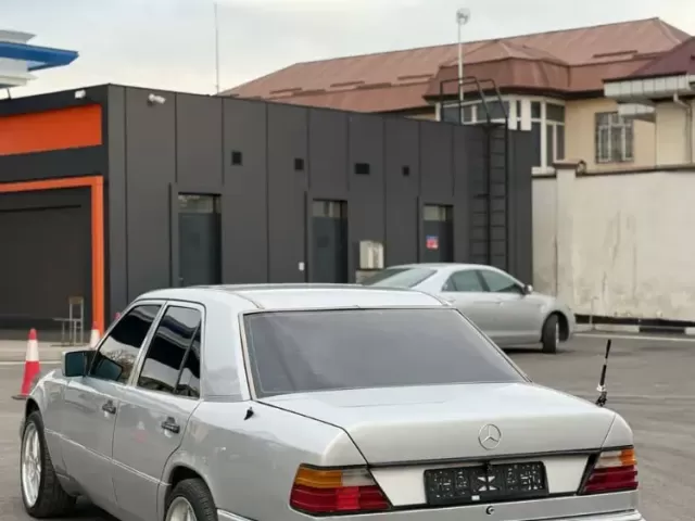 Mercedes-Benz W124, 1994 1, avtobaza.tj