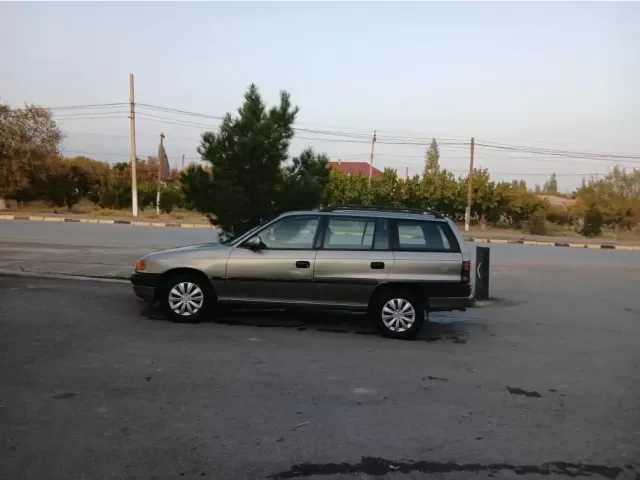 Opel Astra F 1, avtobaza.tj