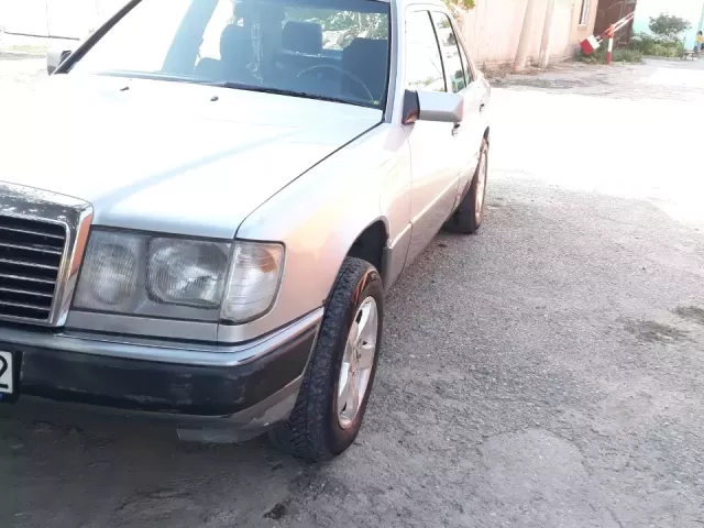 Mercedes-Benz E class 1, avtobaza.tj