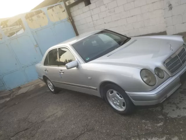 Mercedes-Benz E class 1, avtobaza.tj