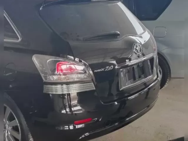 Toyota Mark X ZiO, 2008 1, avtobaza.tj