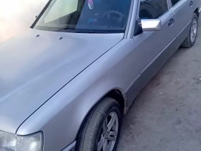 Mercedes-Benz W124, 1991 1, avtobaza.tj