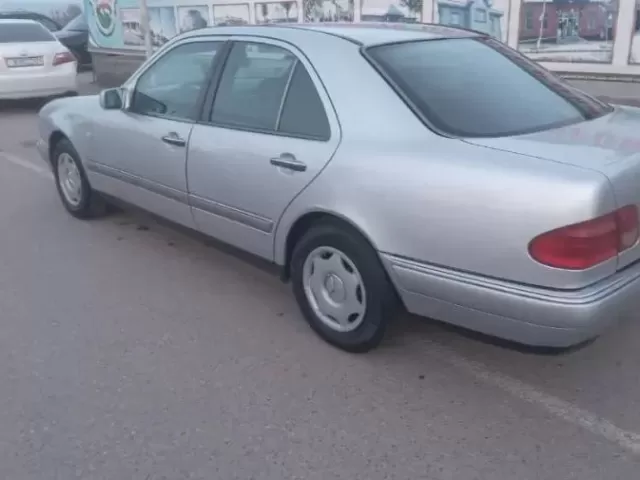 Mercedes-Benz E class 1, avtobaza.tj