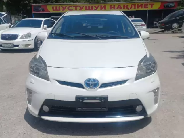 Toyota Prius, 2014 1, avtobaza.tj Toyota Prius, 2014 1, avtobaza.tj