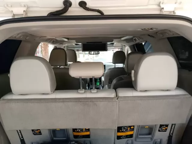 Toyota Sienna, 2013 1, avtobaza.tj