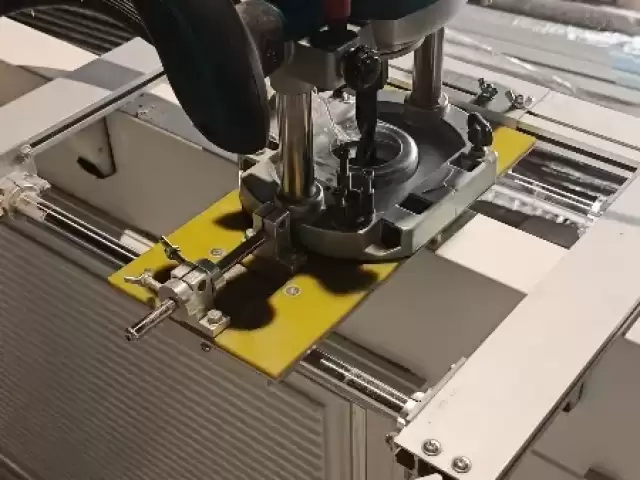 Услуги Установка двери 1, farmo.tj