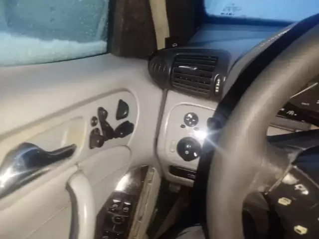 Mercedes-Benz C class, 2001 1, avtobaza.tj