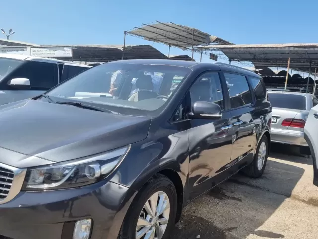 Kia Carnival 1, avtobaza.tj