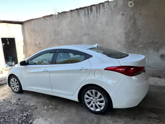 Hyundai Elantra, 2013 1, avtobaza.tj