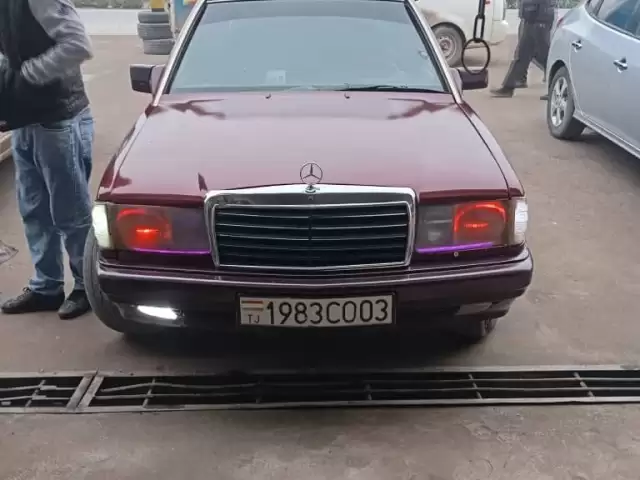 Mercedes-Benz E class, 1991 1, avtobaza.tj
