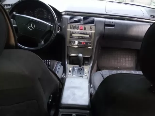Mercedes-Benz E class, 1996 1, avtobaza.tj