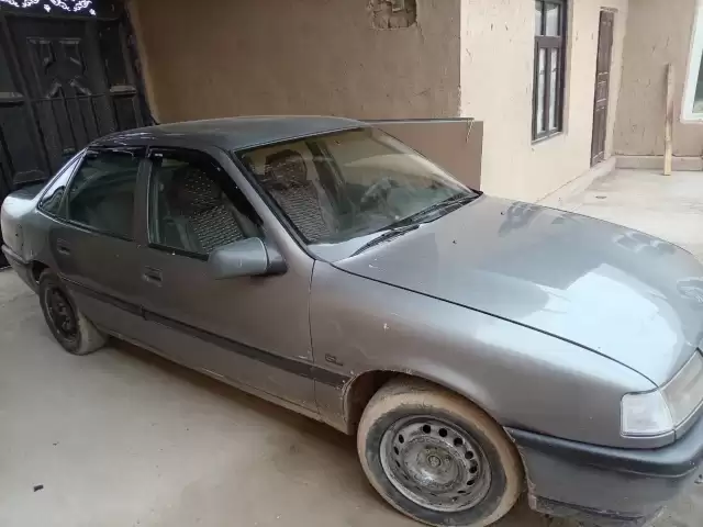 Opel Vectra A, 1992 1, avtobaza.tj Opel Vectra A, 1992 1, avtobaza.tj