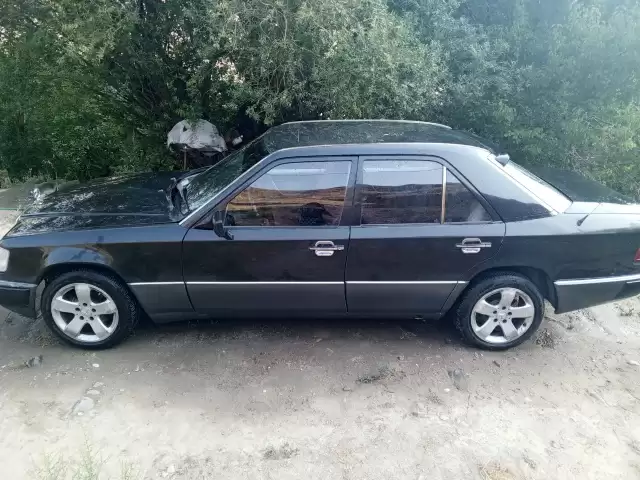 Mercedes-Benz W124, 1992 1, avtobaza.tj