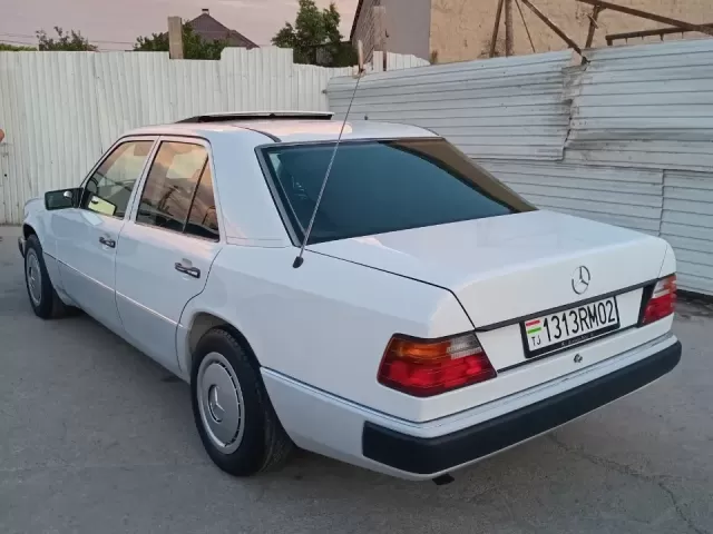 Mercedes-Benz W124, 1992 1, avtobaza.tj