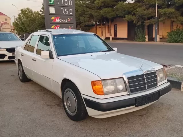 Mercedes-Benz W124 1, avtobaza.tj