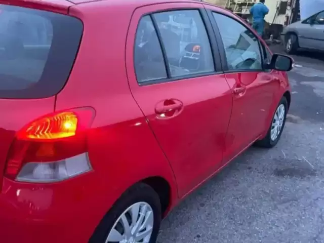 Toyota Vitz, 2008 1, avtobaza.tj