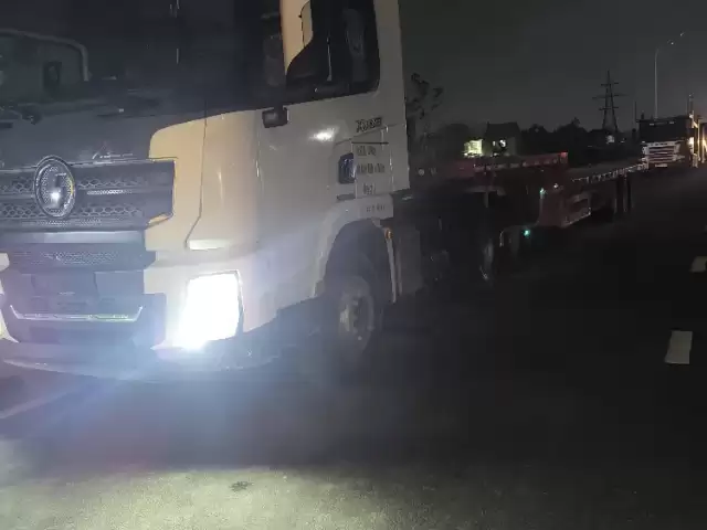 Тягач Shacman, 2021 1, avtobaza.tj Тягач Shacman, 2021 1, avtobaza.tj