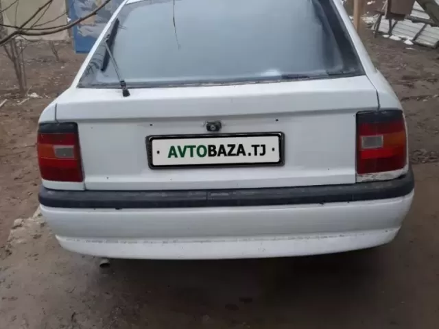 Opel Vectra A 1, avtobaza.tj