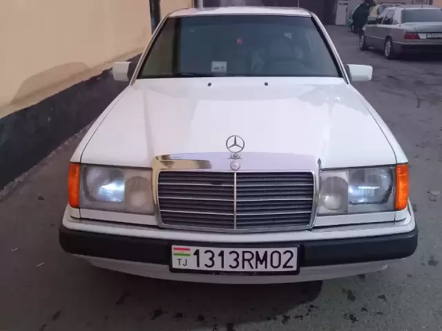 Mercedes-Benz W124, 1991 1, avtobaza.tj