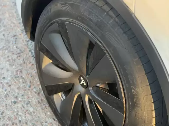 Tesla Model Y, 2023 1, avtobaza.tj