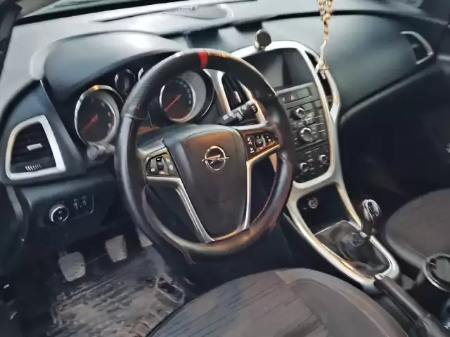 Opel Astra J, 2015 1, avtobaza.tj