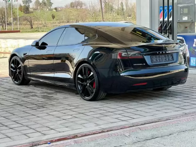 Tesla Model S, 2018 1, avtobaza.tj