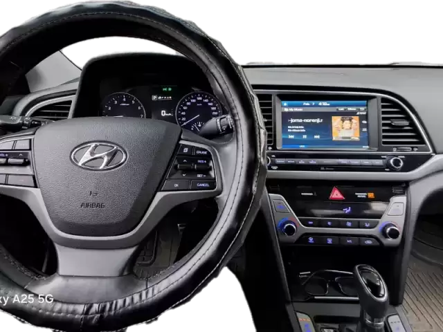 Hyundai Avante, 2016 1, avtobaza.tj