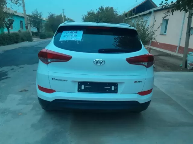 Hyundai Tucson 1, avtobaza.tj