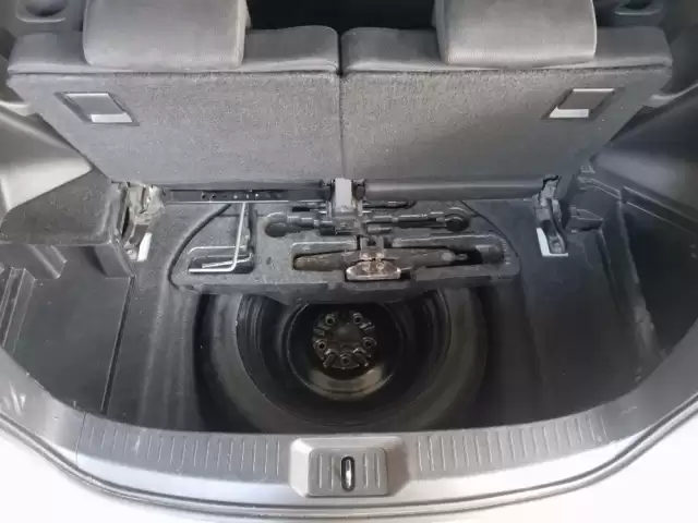 Toyota Mark X ZiO, 2009 1, avtobaza.tj