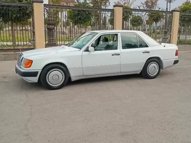 Mercedes-Benz W124, 1991 1, avtobaza.tj Mercedes-Benz W124, 1991 1, avtobaza.tj