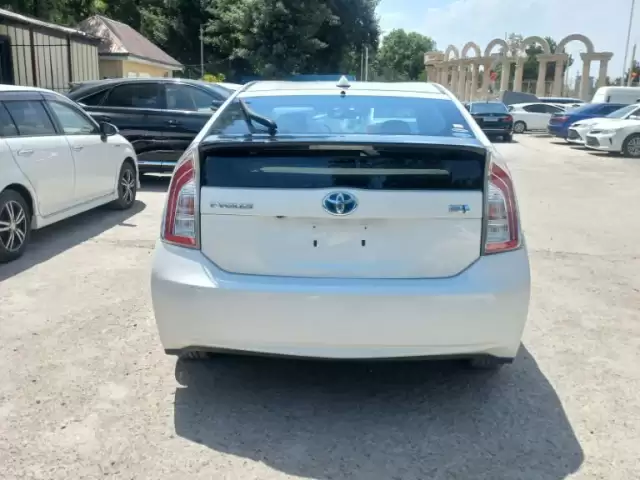 Toyota Prius, 2014 1, avtobaza.tj Toyota Prius, 2014 1, avtobaza.tj