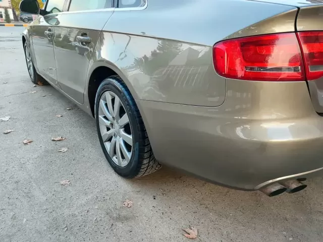 Audi A4, 2010 1, avtobaza.tj