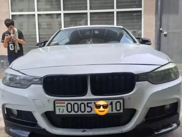 BMW 3 Series 320i, 2015 1, avtobaza.tj