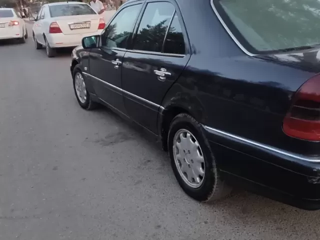 Mercedes-Benz E class 1, avtobaza.tj