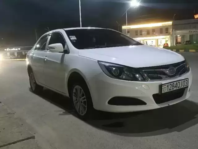 BYD E5, 2019 1, avtobaza.tj