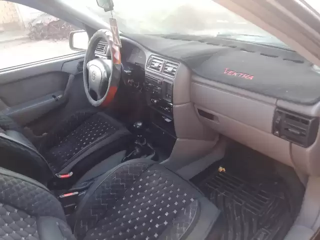 Opel Vectra A, 1994 1, avtobaza.tj Opel Vectra A, 1994 1, avtobaza.tj