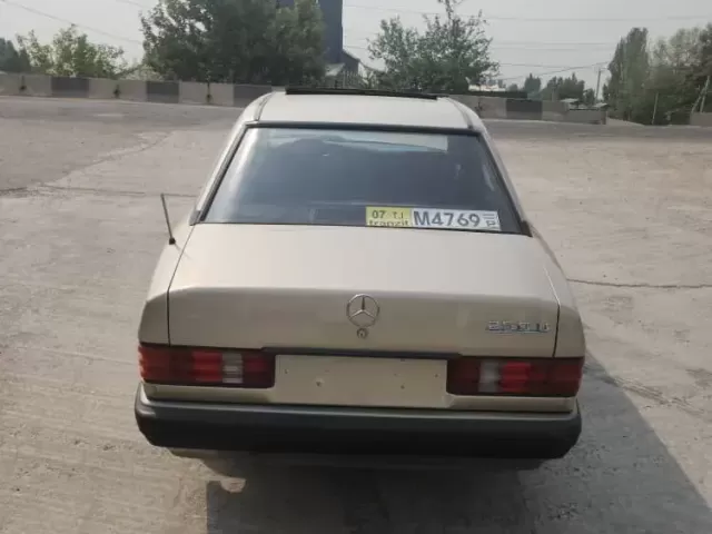 Mercedes-Benz E class, 1992 1, avtobaza.tj